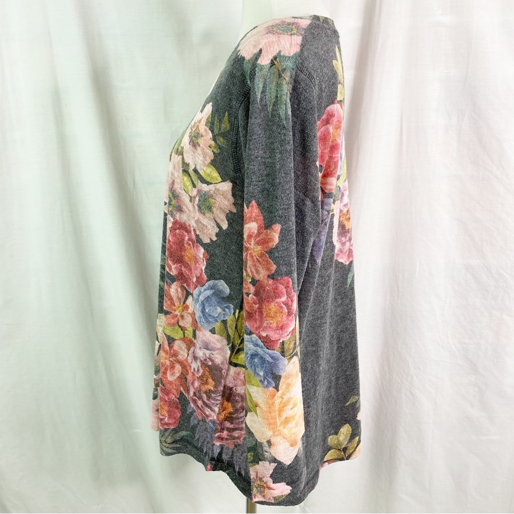 Soft Surroundings Midnight Blooms Pink Floral Gray V
Neck Sweater Lg - Picture 5 of 6